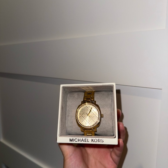 Michael Kors watch - Picture 2 of 4